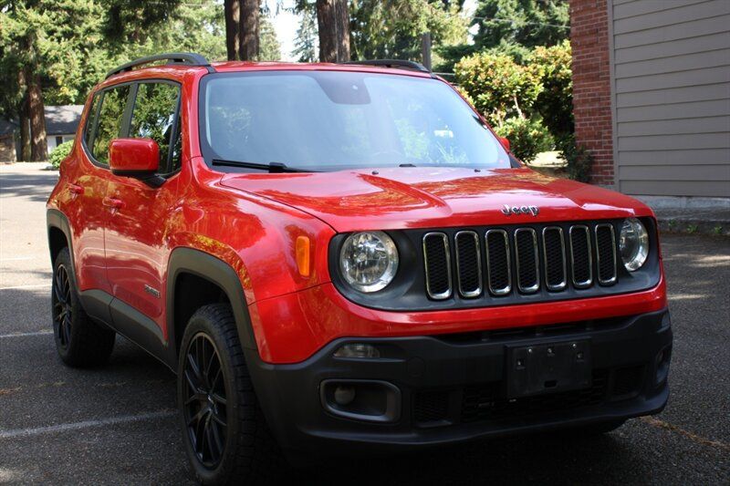 Used 2016 Jeep Renegade Latitude AWD/4WD image 1