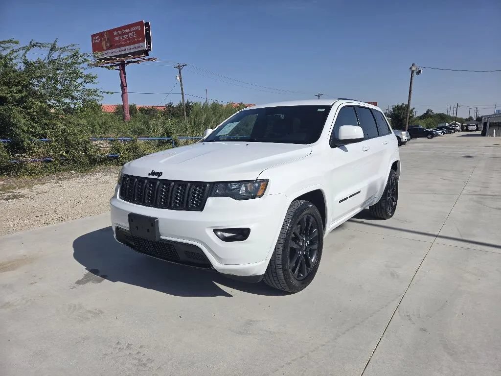 Used 2021 Jeep Grand Cherokee Laredo X AWD/4WD image 1