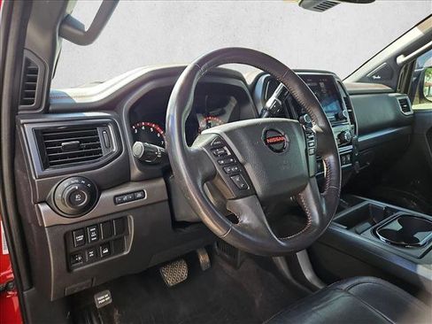 Used 2021 Nissan Titan PRO-4X w/ Pro-4x Convenience Package AWD/4WD image 9