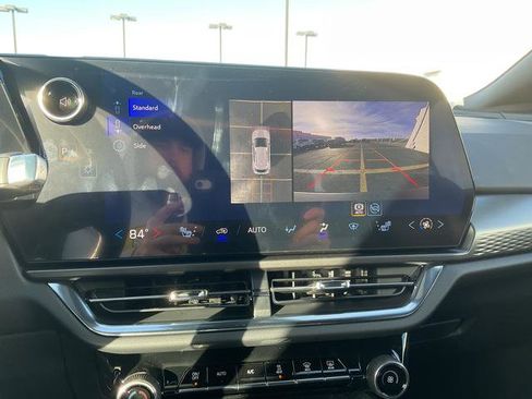 New 2026 Chevrolet Equinox EV LT image 19