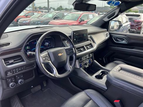 Used 2022 Chevrolet Tahoe LT w/ LT Signature Plus Package AWD/4WD image 9