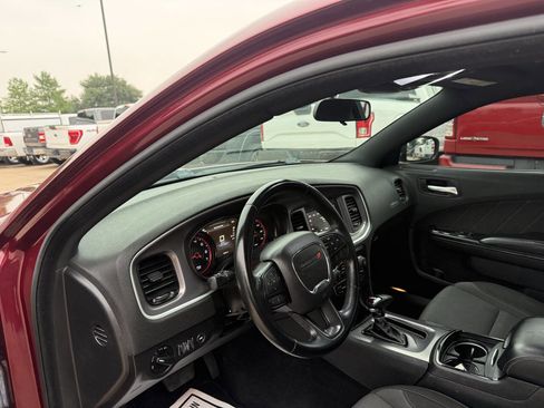 Used 2021 Dodge Charger SXT w/ Blacktop Package RWD image 6