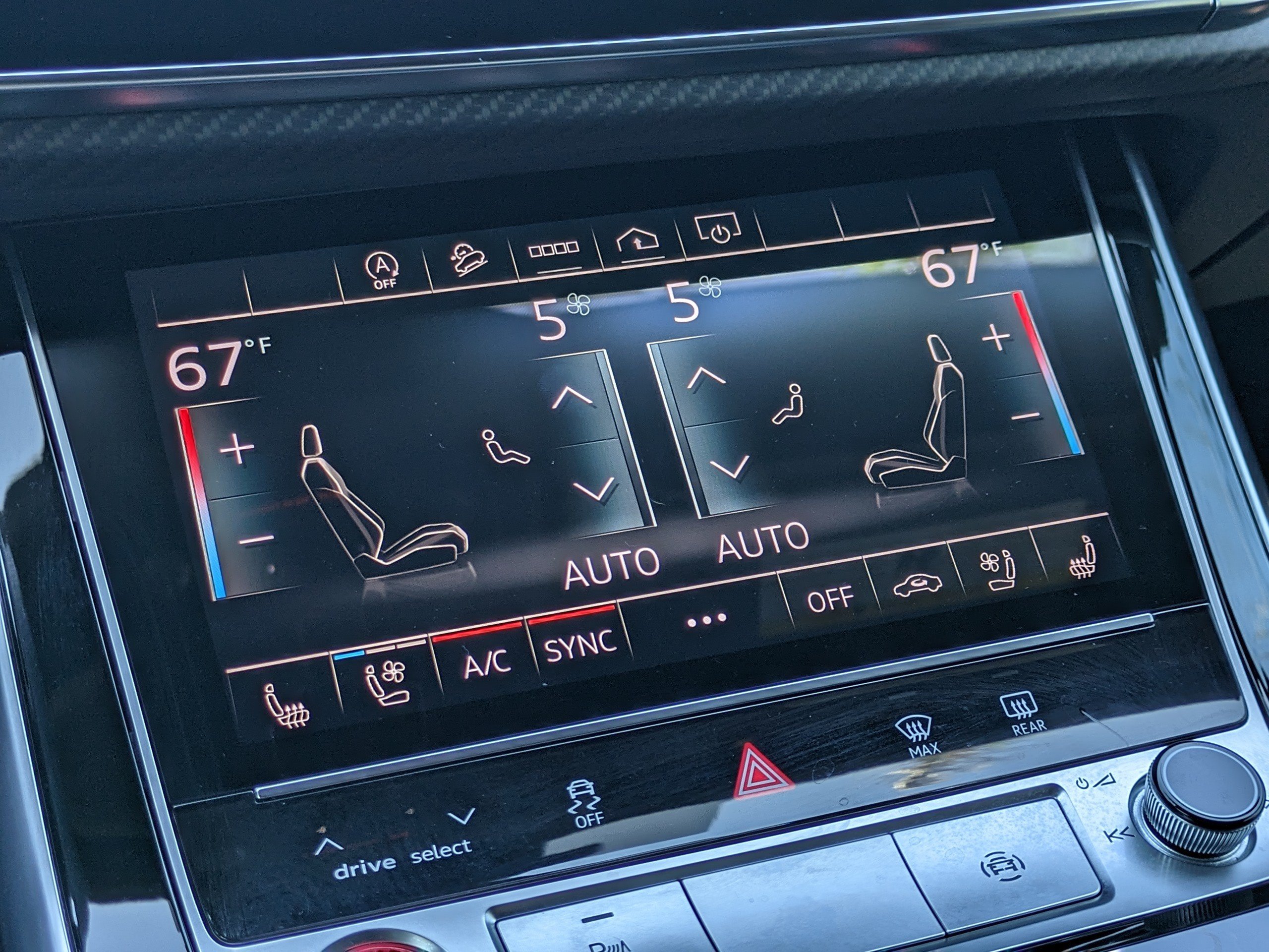 Used 2023 Audi RS Q8 w/ Black Optic Package AWD/4WD image 32