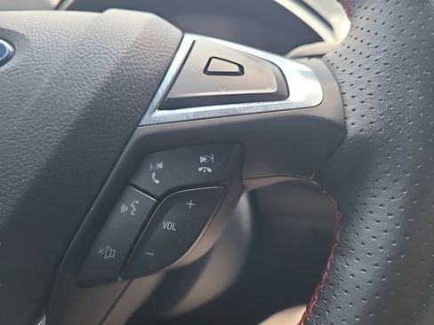 Used 2020 Ford Edge ST-Line FWD image 41