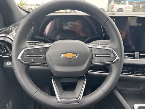 New 2026 Chevrolet Equinox LT w/ Convenience Package II FWD image 22