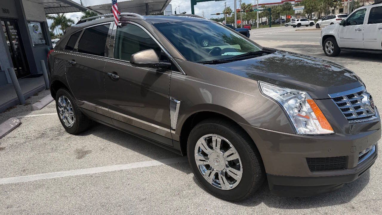 Used 2014 Cadillac SRX Luxury w/ Driver Awareness Package FWD image 3