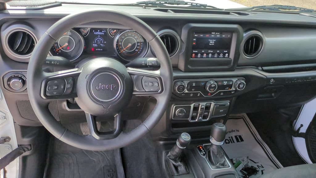 Used 2023 Jeep Wrangler Unlimited Sport AWD/4WD image 16