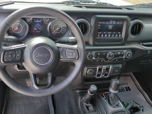 Used 2023 Jeep Wrangler Unlimited Sport AWD/4WD image 16