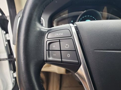 Used 2015 Volvo S60 T5 Premier image 18