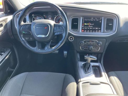 Used 2019 Dodge Charger Scat Pack RWD image 9