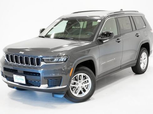 Used 2025 Jeep Grand Cherokee L Laredo w/ Luxury Tech Group I image 2