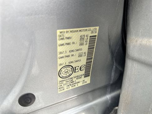 Used 2017 Nissan Titan PRO-4X image 27