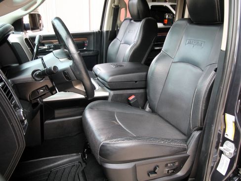 Used 2016 RAM 2500 Laramie image 23