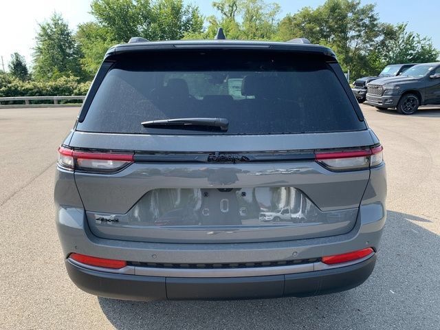 New 2027 Jeep Grand Cherokee Limited w/ Limited Altitude Package AWD/4WD image 3