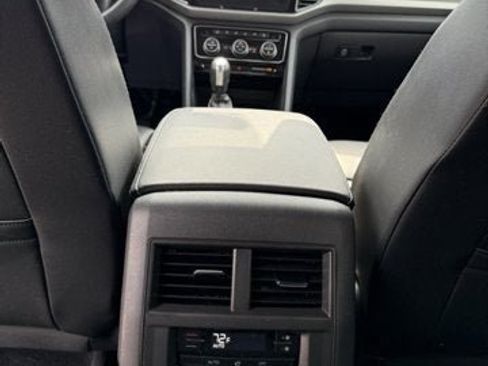 Certified 2022 Volkswagen Atlas SE image 15