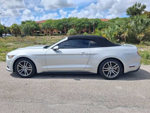 Used 2016 Ford Mustang Premium RWD image 9