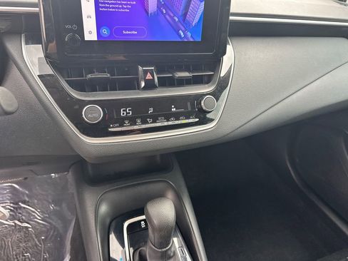 Used 2024 Toyota Corolla LE image 30