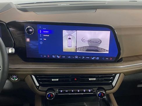 Used 2026 Chevrolet Suburban High Country image 22