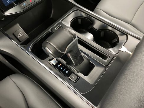 New 2025 Ford F150 Lightning Flash image 25