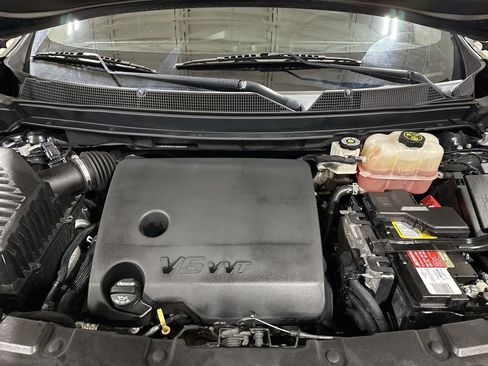 Used 2019 Chevrolet Traverse LS FWD image 26