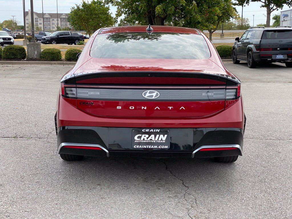 Used 2025 Hyundai Sonata SEL FWD image 6