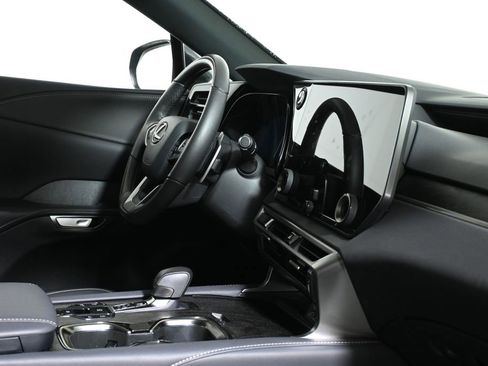 Used 2025 Lexus RX 350 Premium image 32