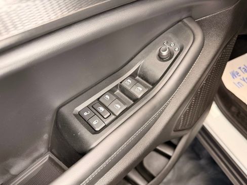 Used 2025 Jeep Grand Cherokee L Altitude RWD image 4