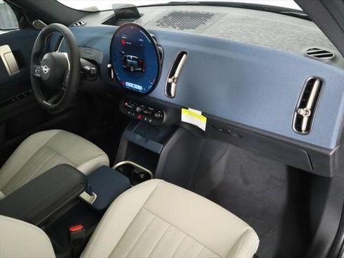 Used 2025 MINI Cooper Countryman SE w/ Comfort Package Max AWD/4WD image 16