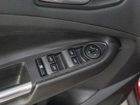 Used 2017 Ford Escape SE w/ SE Cold Weather Package FWD image 19