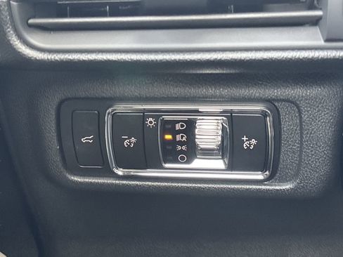 Used 2025 Lincoln Corsair FWD w/ Equipment Group 101A image 20