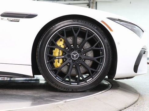 Used 2022 Mercedes-Benz SL 55 AMG 4MATIC w/ Driver Assistance Package image 14