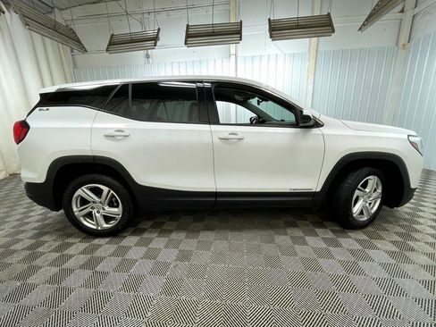 Used 2018 GMC Terrain SLE image 15