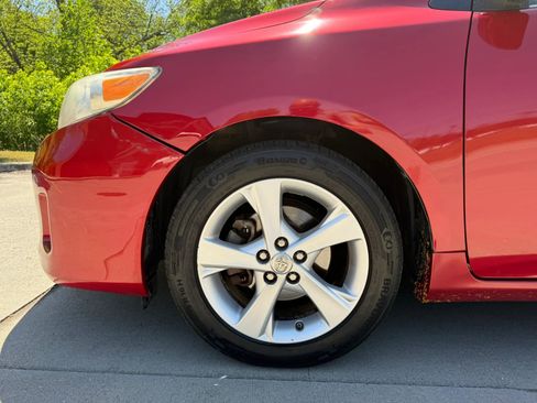 Used 2013 Toyota Corolla LE FWD image 15