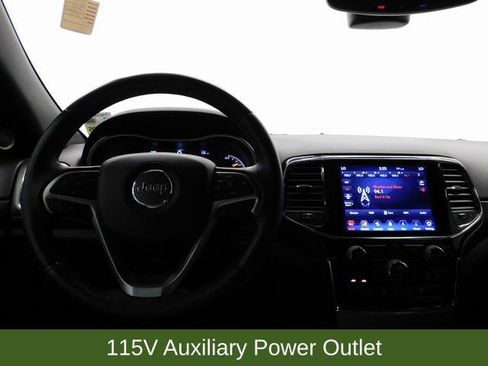 Used 2019 Jeep Grand Cherokee Altitude image 36