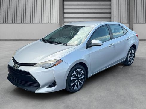 Used 2017 Toyota Corolla LE FWD image 29