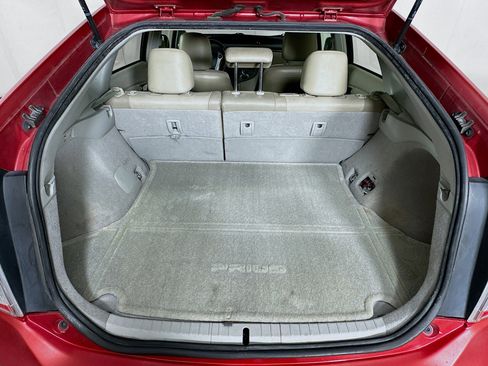 Used 2013 Toyota Prius Four w/ Deluxe Solar Roof Pkg FWD image 28