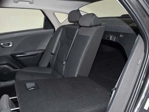Used 2025 Kia K4 FWD image 28