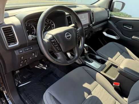 Certified 2023 Nissan Frontier SV w/ SV Convenience Package AWD/4WD image 12