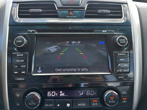 Used 2013 Nissan Altima 3.5 SL w/ Technology Pkg FWD image 18