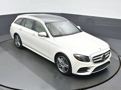Used 2019 Mercedes-Benz E 450 4MATIC Wagon image 33