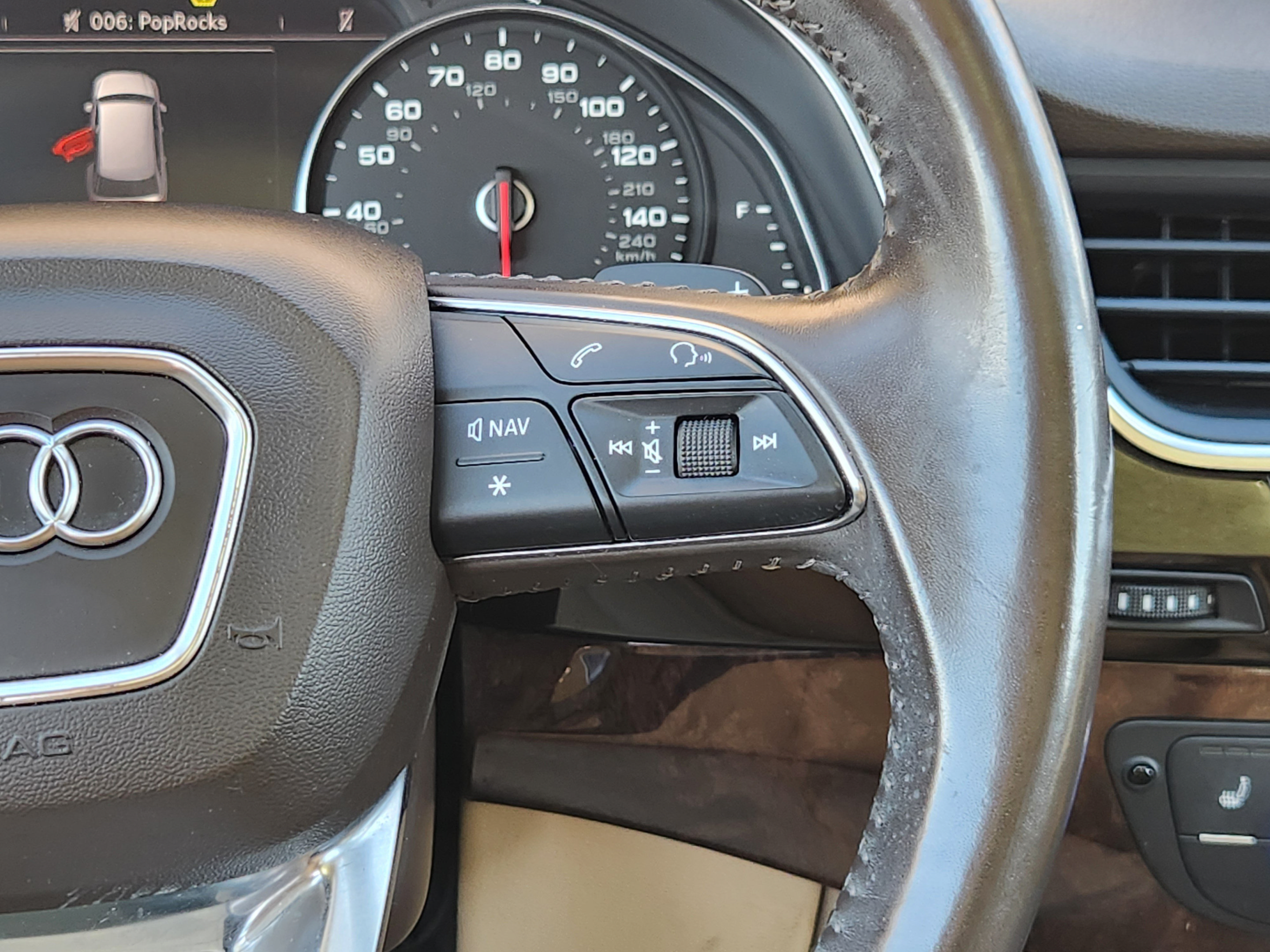 Used 2017 Audi Q7 2.0T Premium AWD/4WD image 24