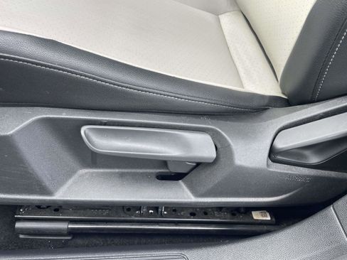 Used 2019 Volkswagen Jetta R-Line FWD image 17