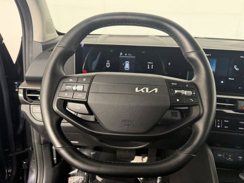 Used 2026 Kia Sportage LX FWD image 19