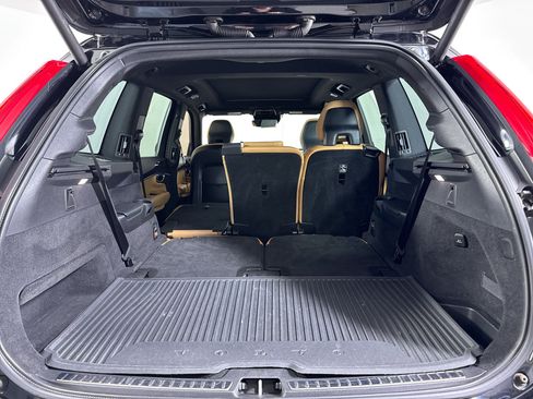 Used 2019 Volvo XC90 T6 Momentum w/ Protection Package AWD/4WD image 8
