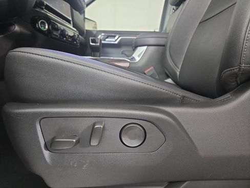 Used 2025 Chevrolet Silverado 1500 LTZ w/ Technology Package image 31