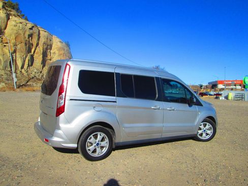 Used 2017 Ford Transit Connect Titanium image 6