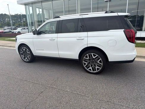 Used 2025 Ford Expedition Platinum w/ Platinum Ultimate Package AWD/4WD image 7
