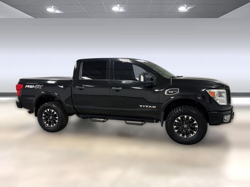 Used 2017 Nissan Titan PRO-4X AWD/4WD image 7