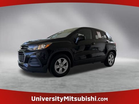 Used 2020 Chevrolet Trax LS w/ Tint and Cruise Package FWD image 1