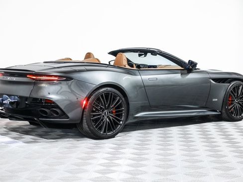 Used 2021 Aston Martin DBS Superleggera Volante image 9